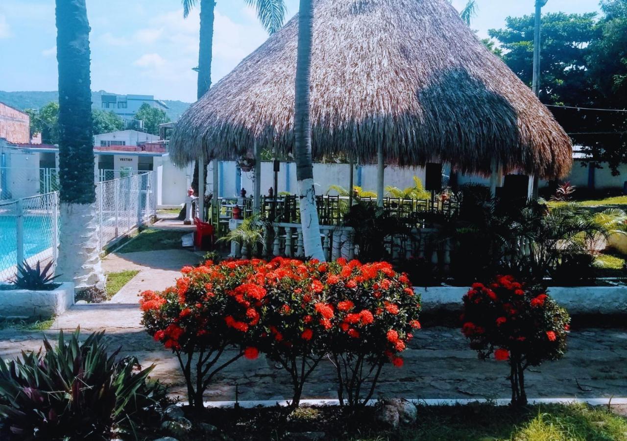 Hotel Villa De Rauzan メルガル エクステリア 写真